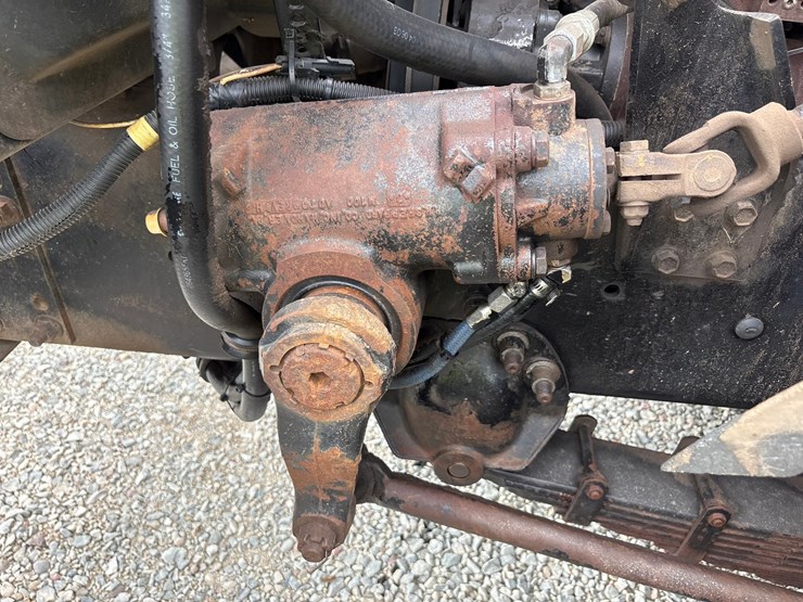 #61388-•-2004-international-5600i-quad-axle-dump-truck-image-24