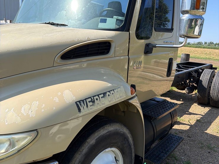 2003-international-durastar-4400-image-18