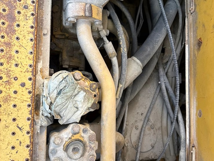 caterpillar-988-image-114