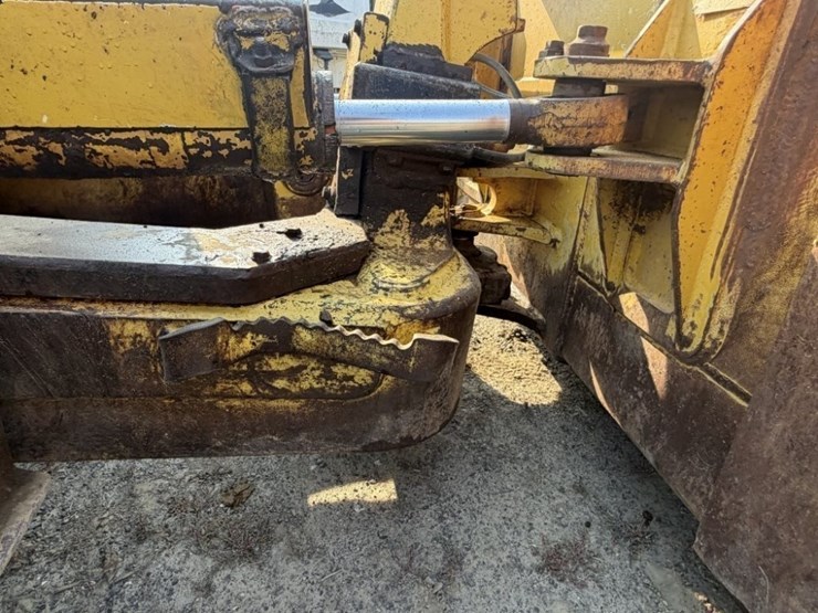 2004-komatsu-d39ex-21-image-28