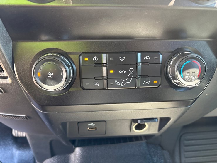 2019-ford-f350-image-33