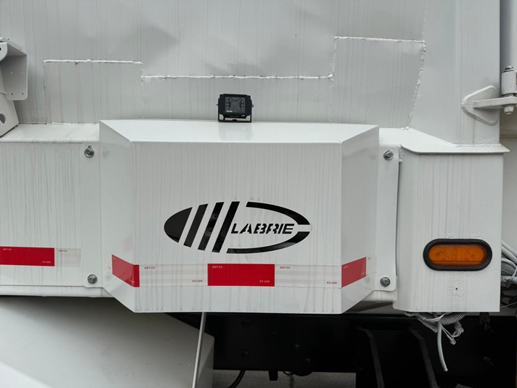 2015-mack-leu613-image-40