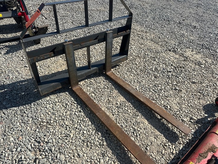 2021-massey-ferguson-1805-image-83