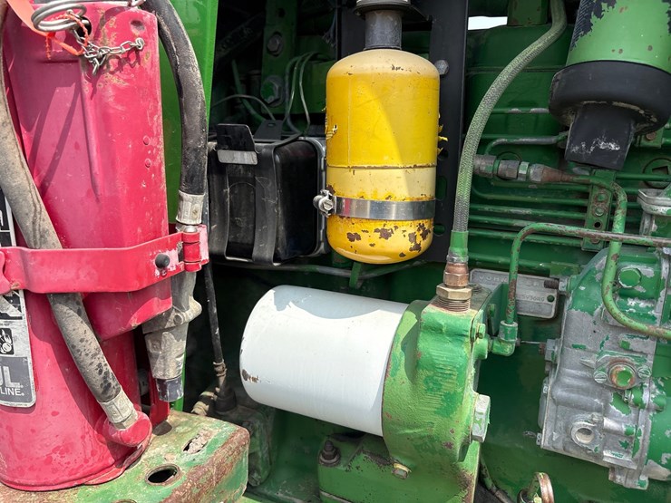 john-deere-4640-image-33