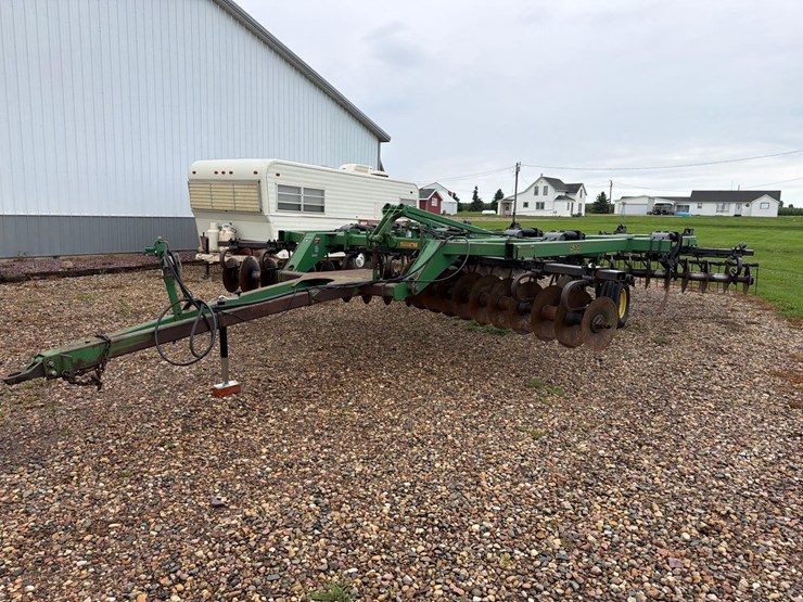 john-deere-510-image-1