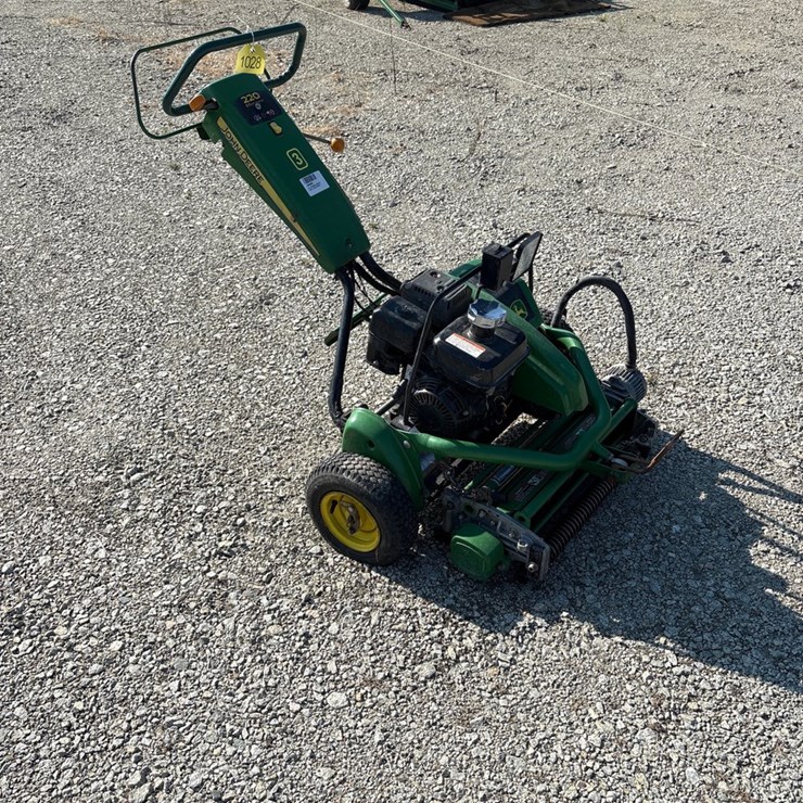 2012 JOHN DEERE 11