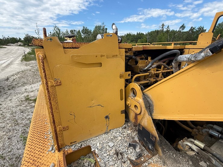 caterpillar-235b-image-25