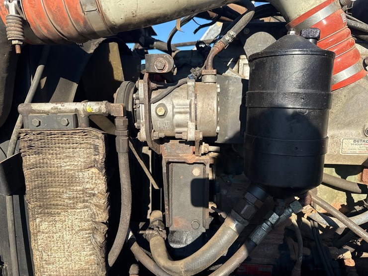 1998-peterbilt-378-image-13
