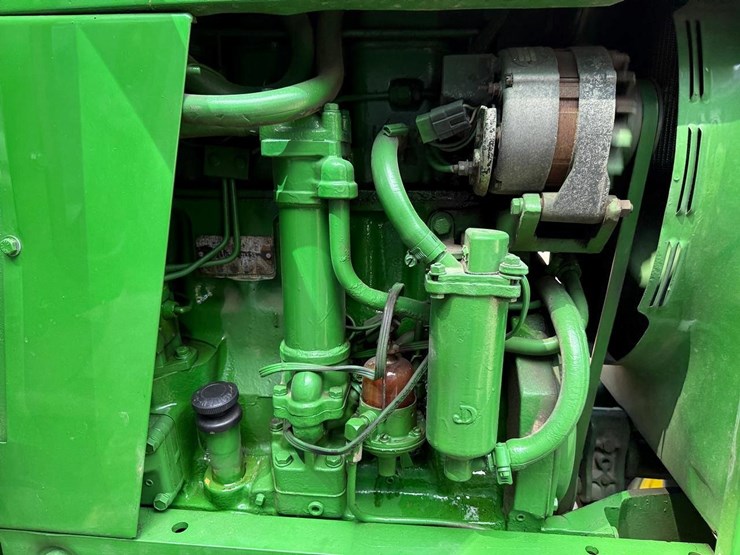 john-deere-3020-image-10