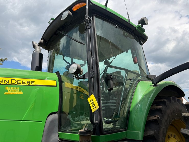 john-deere-8130-image-16
