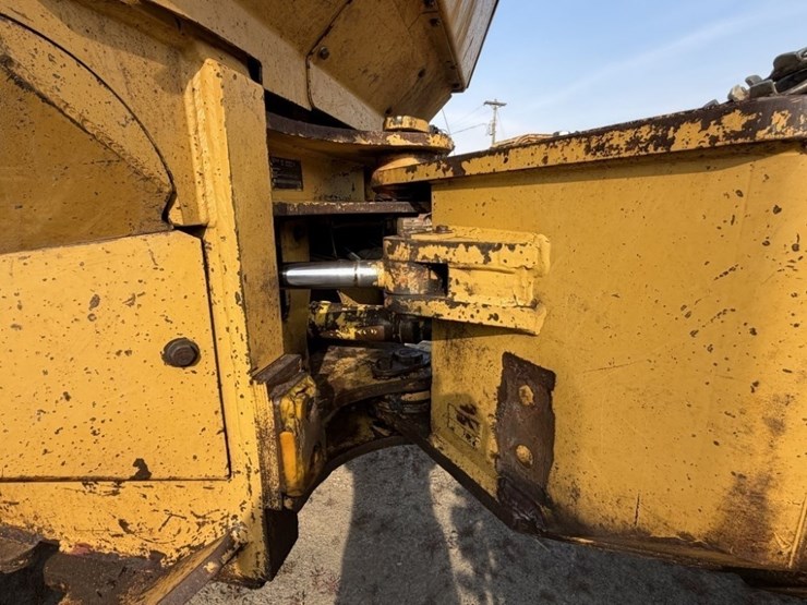 2002-caterpillar-525b-image-17