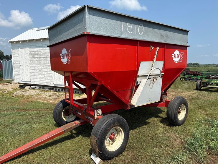 ez-flow-250bu-gravity-wagon-image-1