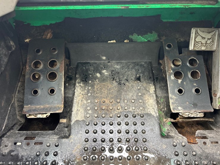 2017-bobcat-t550-image-47