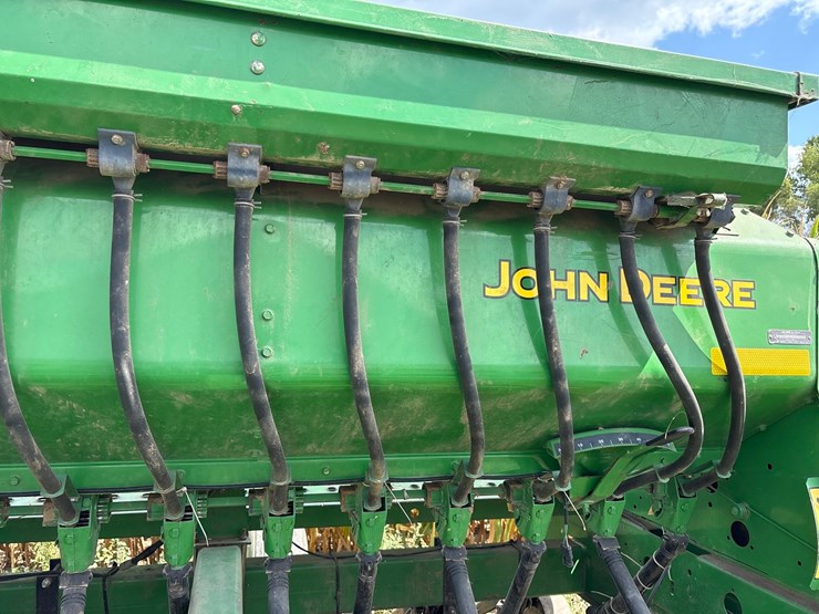 john-deere-1590-image-28