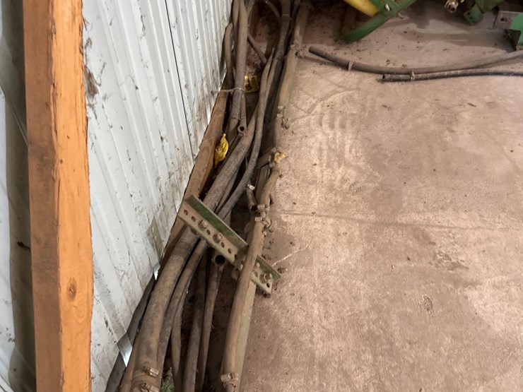 john-deere-220-image-8