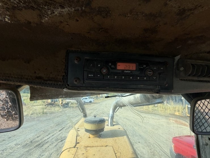 2002-caterpillar-525b-image-52