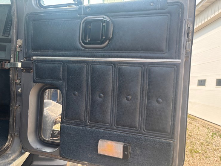 1995-mack-ch613-image-50