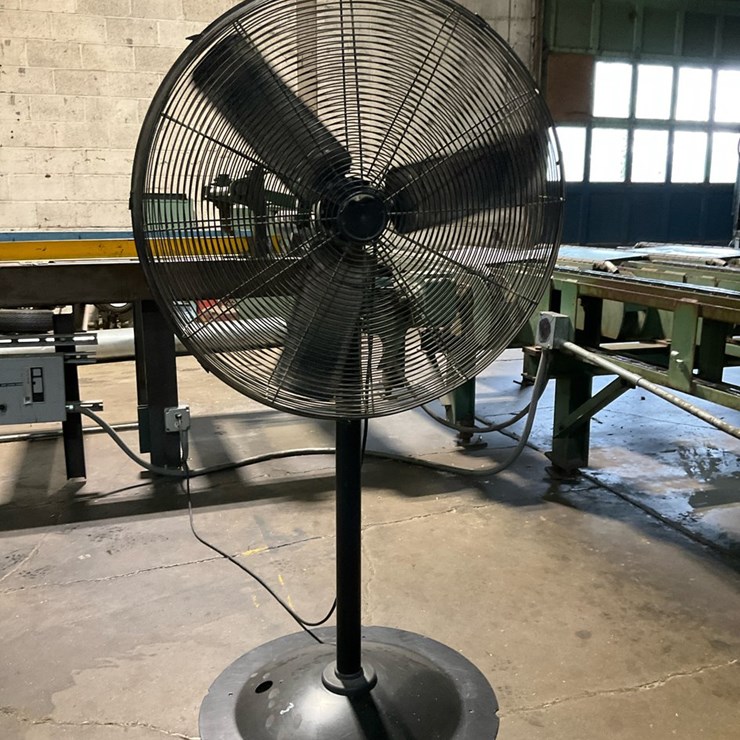 #225 • Central Machinery 47755 30-Inch Pedestal Shop Fan