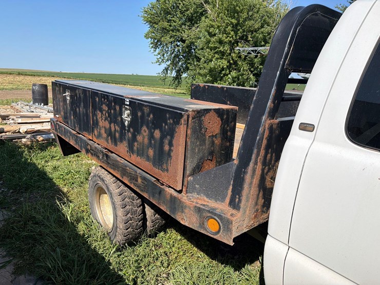2006-chevrolet-3500-image-23