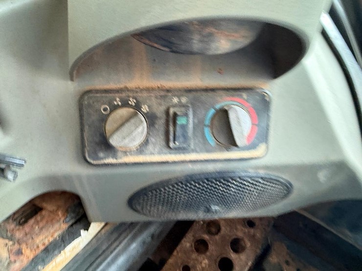 bobcat-t750-image-27