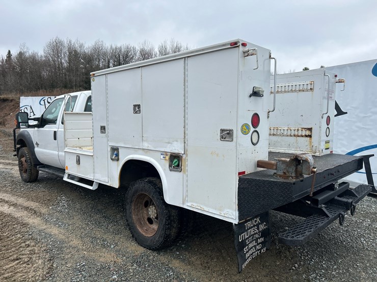 2011-ford-f550-image-3