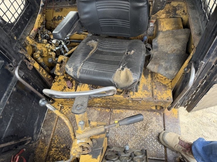 1994-caterpillar-518c-image-47