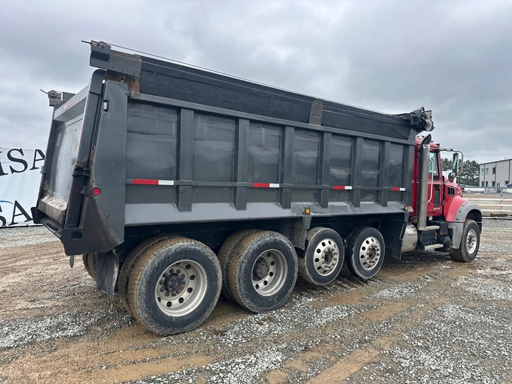 #61413-•-2013-mack-gu713-quad-axle-dump-truck-image-5