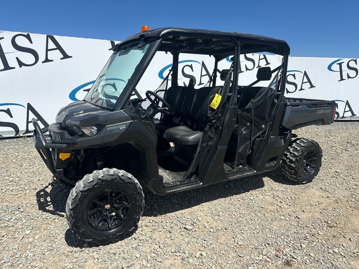 #5301-•-2022-canam-defender-xt-4x4-utv-image-1