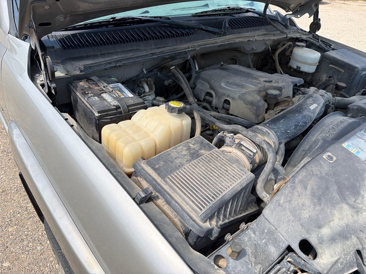 2001-chevrolet-k3500-image-7