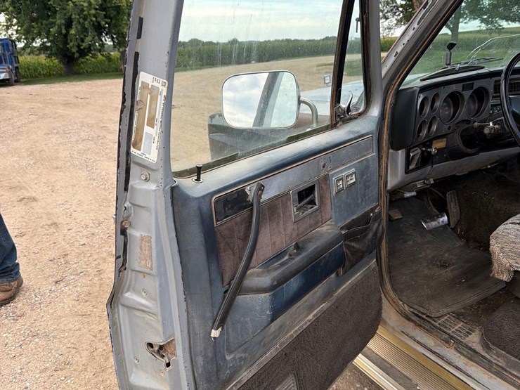 1985-chevrolet-1500-image-25