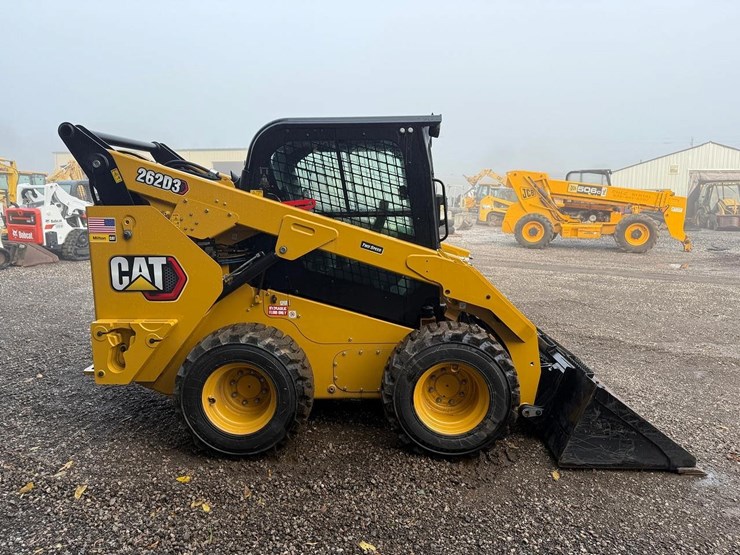 2024-caterpillar-262d3-image-5