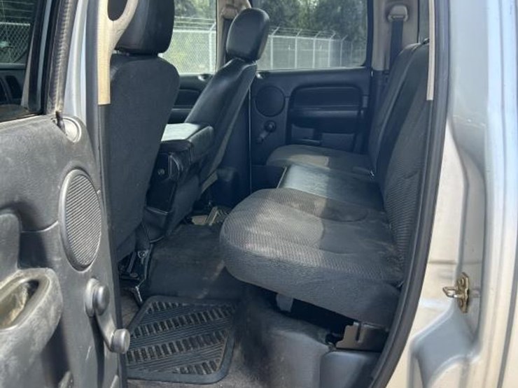 2003-dodge-ram-2500-image-11