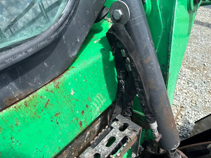 2019-bobcat-t550-image-15