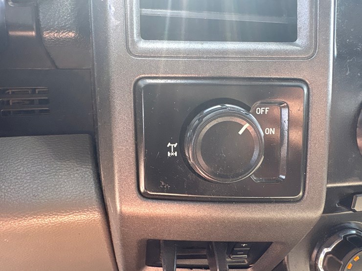 2017-ford-f350-image-39