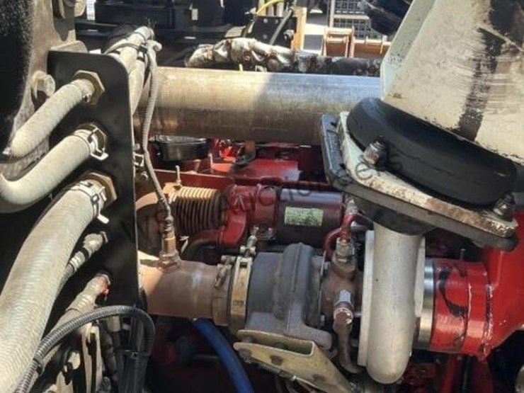 2018-peterbilt-520-image-16
