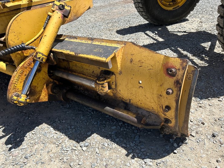 komatsu-gd650a-image-29