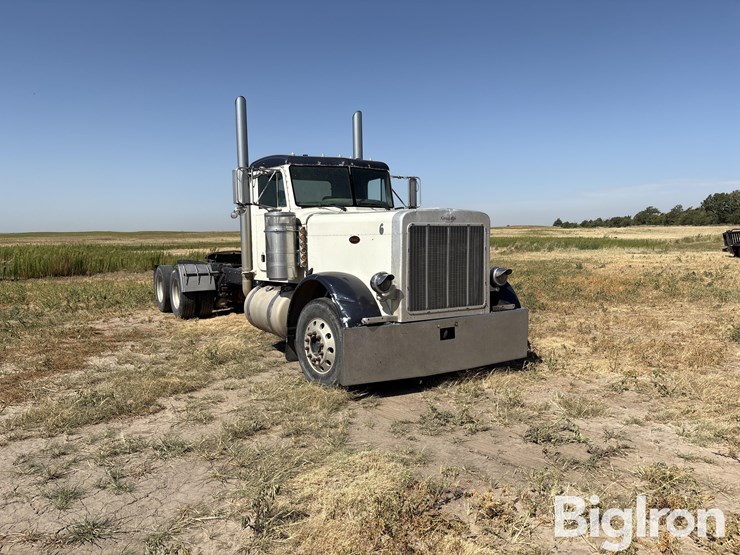 2001-peterbilt-379-image-1