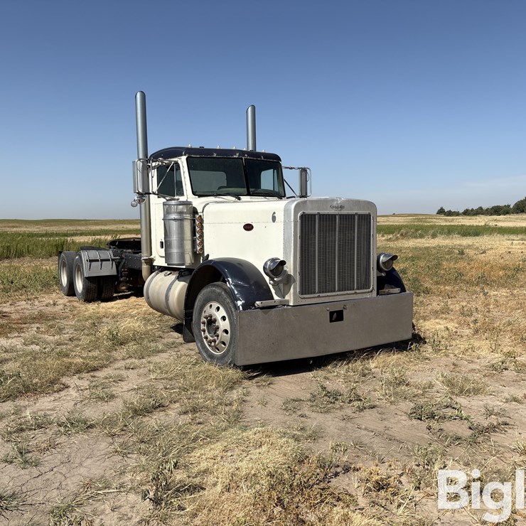 2001 PETERBILT 379