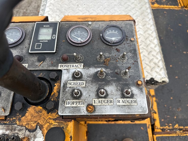 blaw-knox-pf3200-image-32