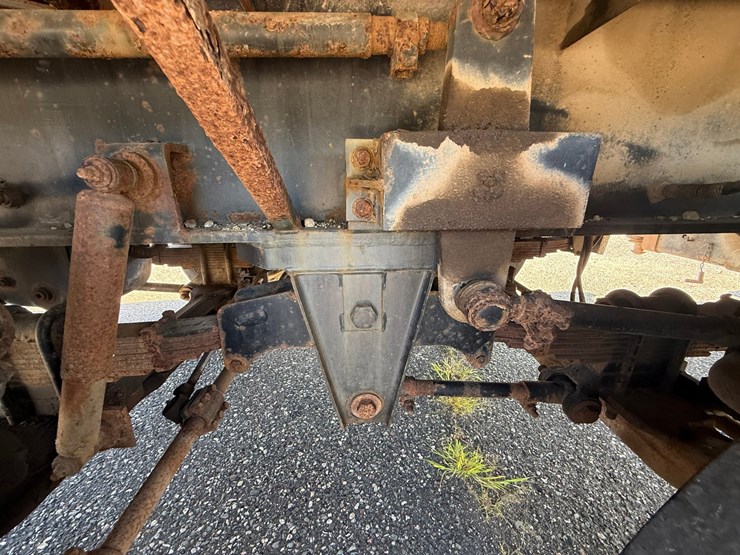 #2470-•-2002-tor-truck-dr-4280-crane-truck-image-55
