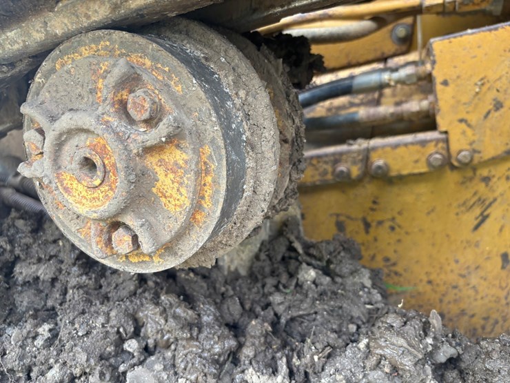 caterpillar-d4h-image-65