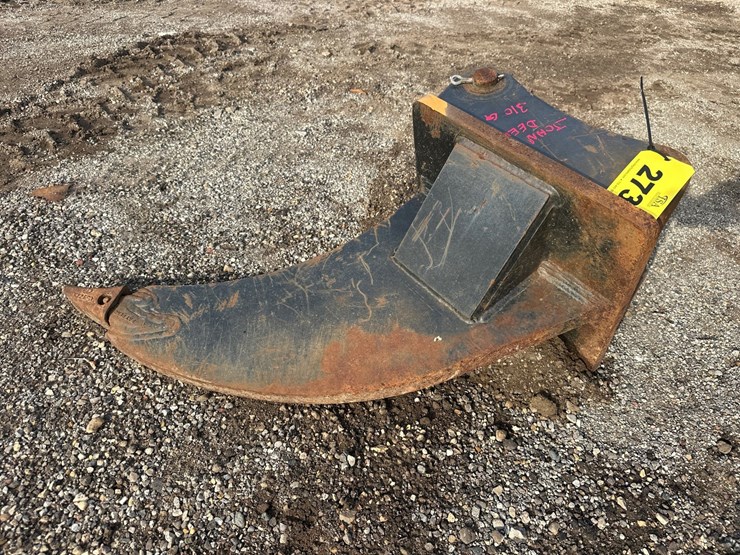 john-deere-310-image-2