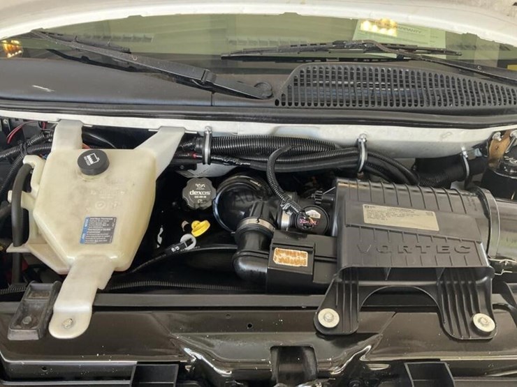 2015-chevrolet-express-3500-image-12