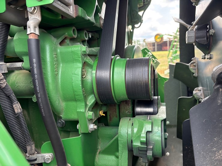 2022-john-deere-640-image-61