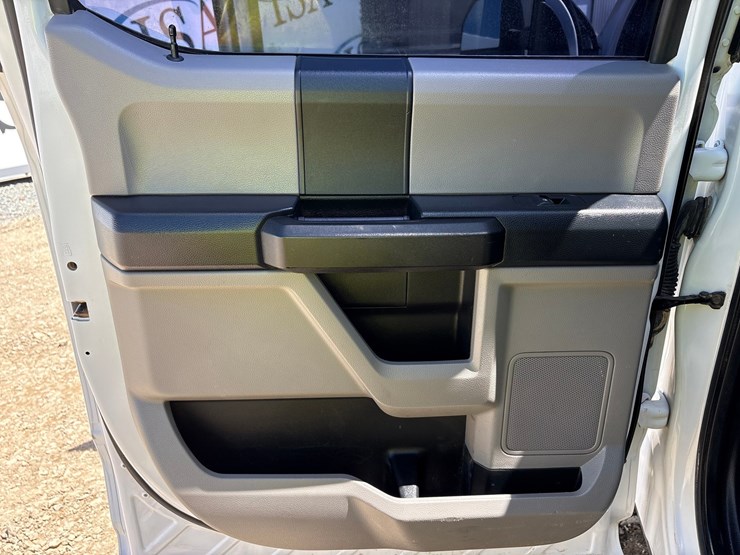 2019-ford-f350-image-37