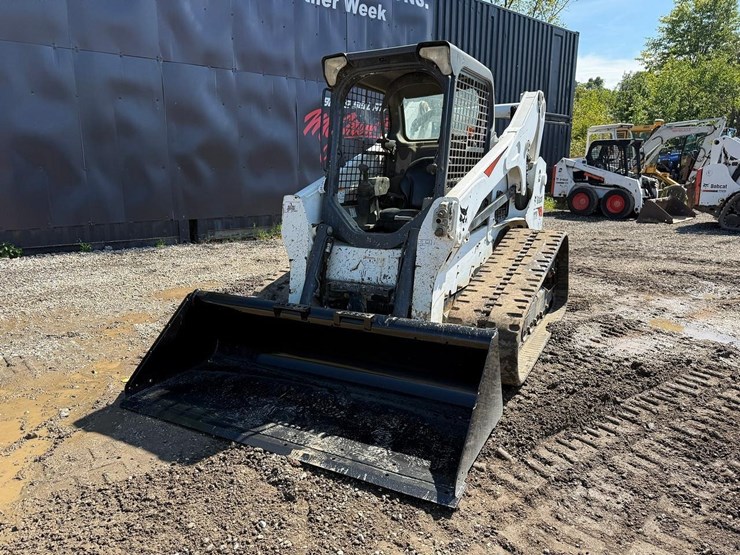 2017-bobcat-t770-image-8