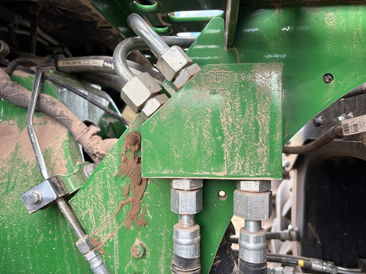 2022-john-deere-640-image-36