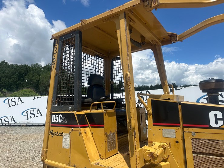 caterpillar-d5c-xl-image-12