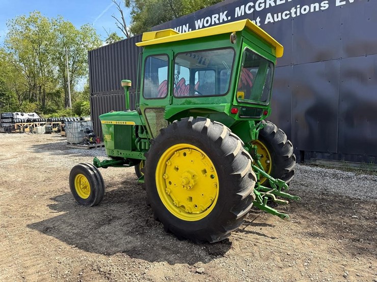john-deere-3020-image-2