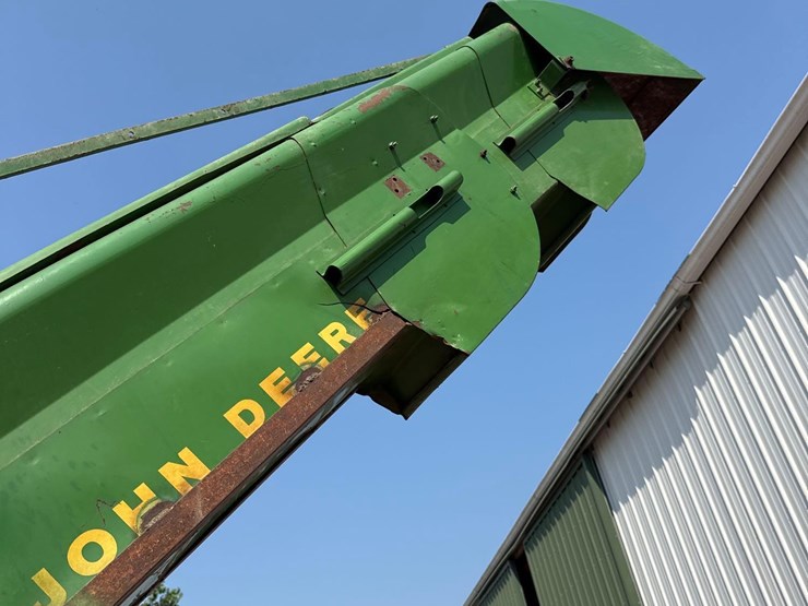 john-deere-630-image-30